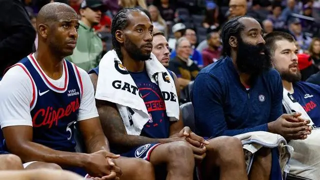 揭幕战对阵, 小卡也在采, 出战